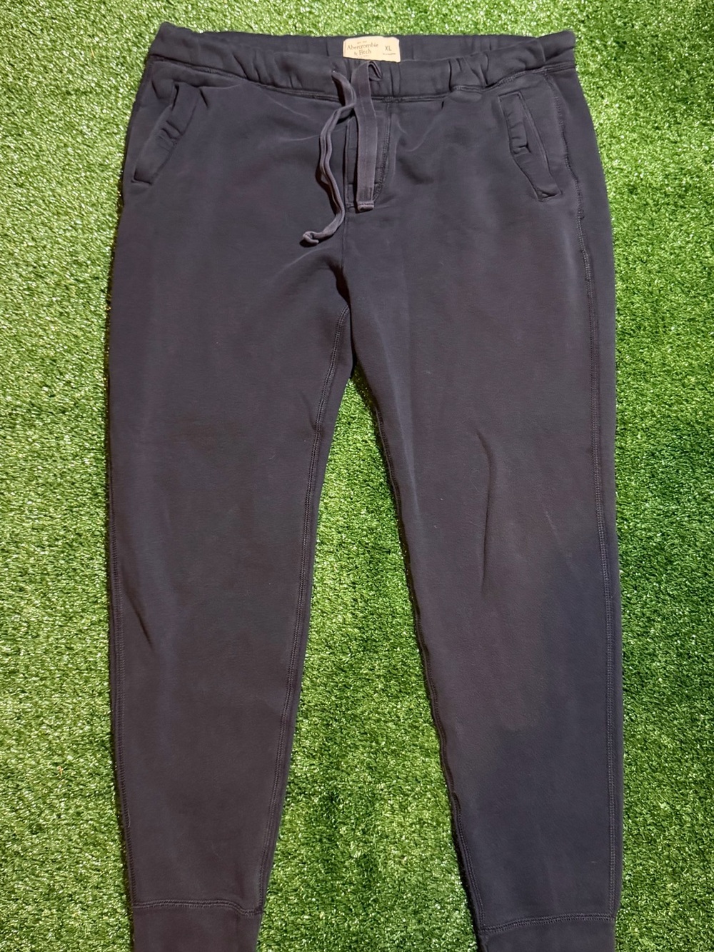 Woman’s Black Jogger Pants - Abercrombie & Fitch
